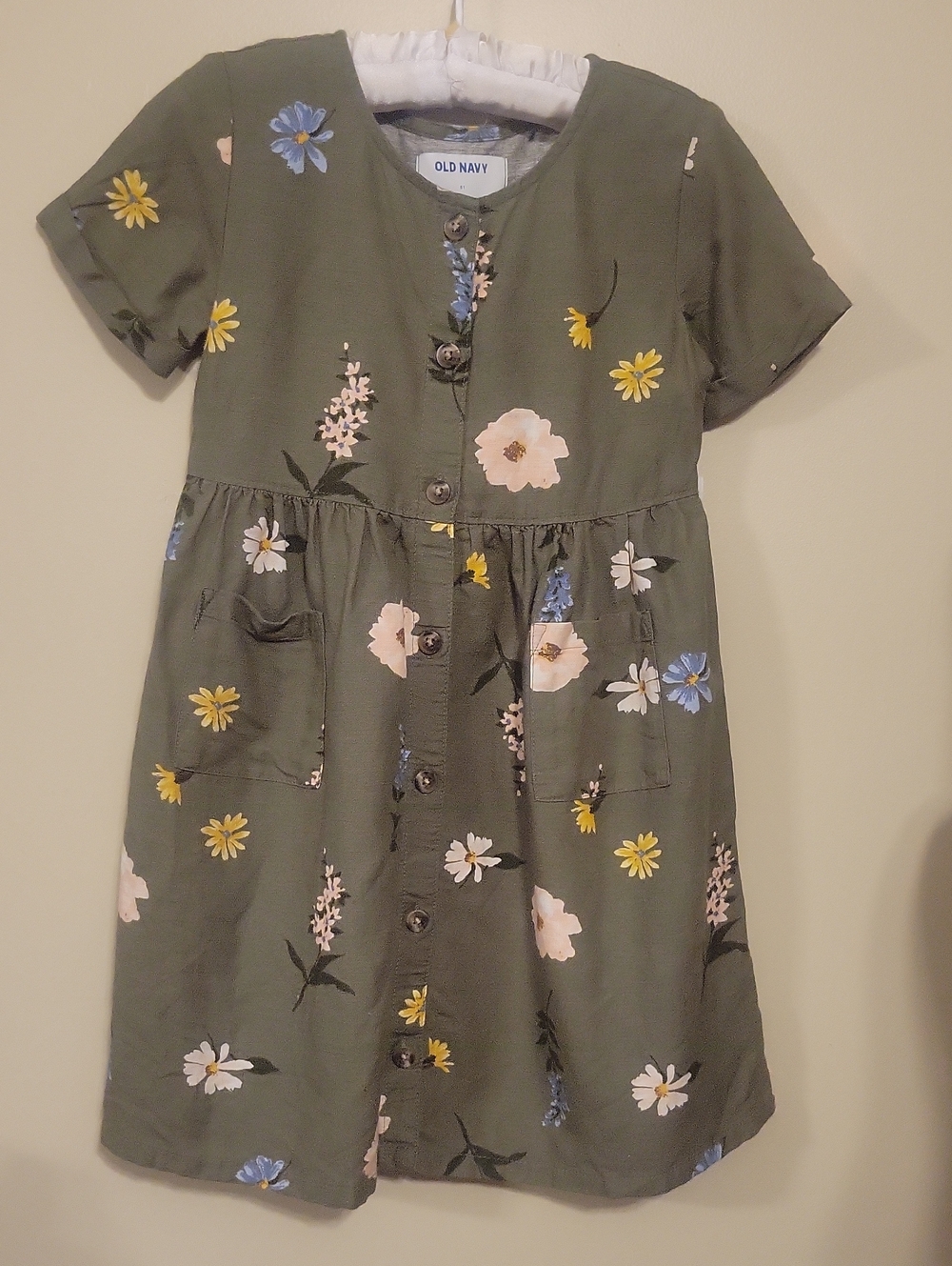 Girls 5T Old Navy Olive Green Floral Button-Front Kids Dress with Pockets